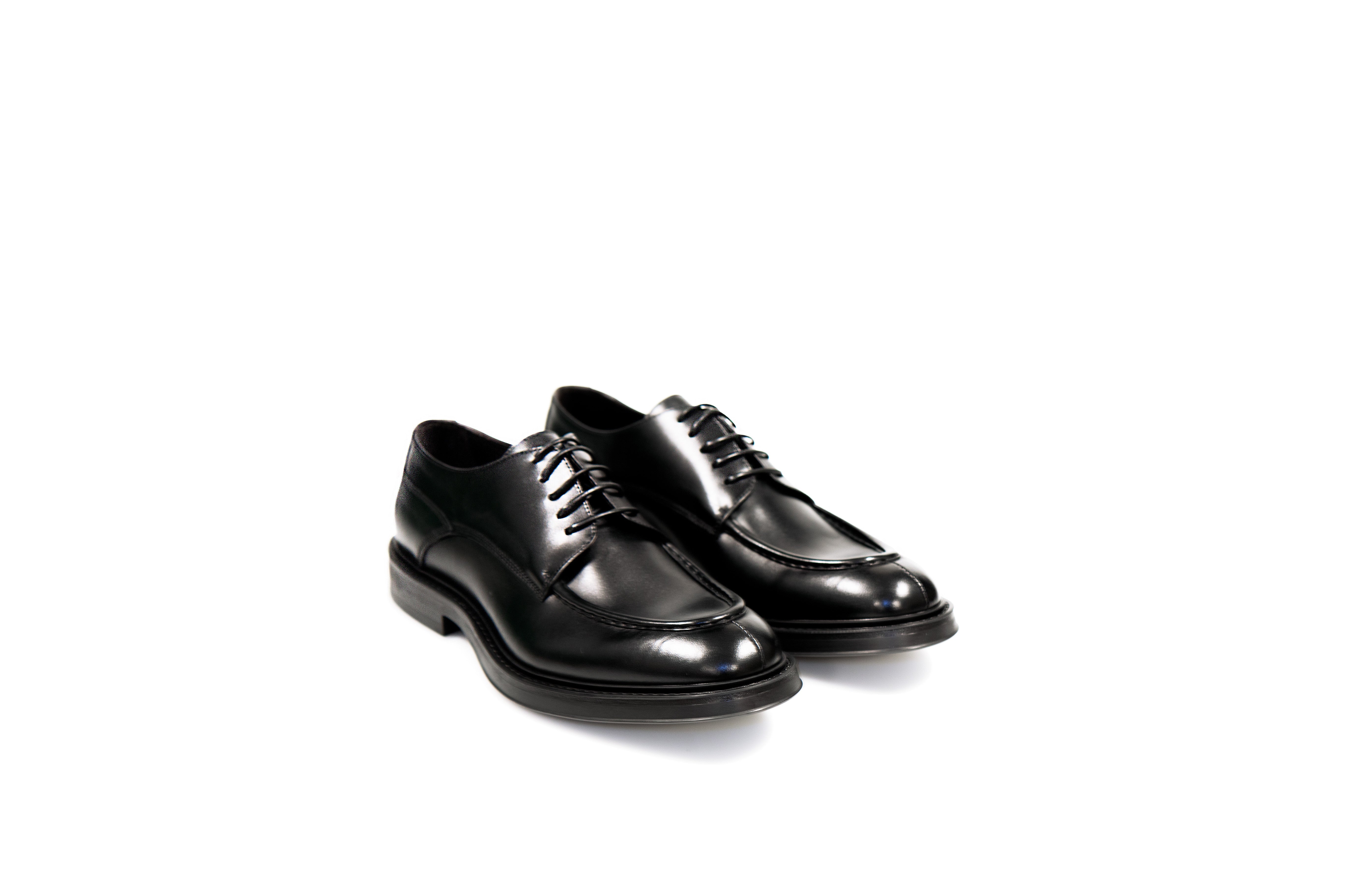 Link Black Moe Toe Calf Leather Shoes