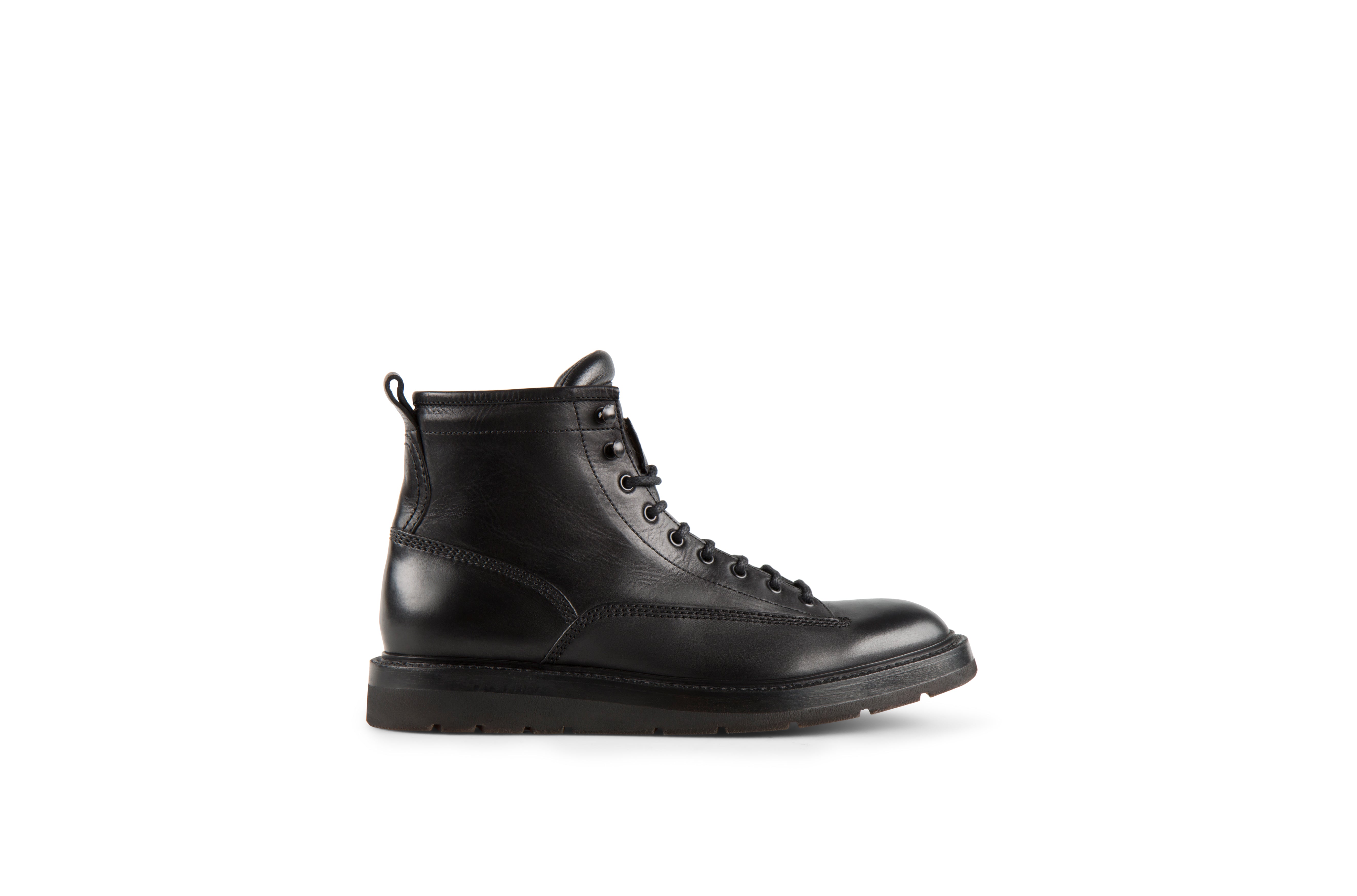 Nexx Black Vegetable Tanned Balmoral Leather Boots